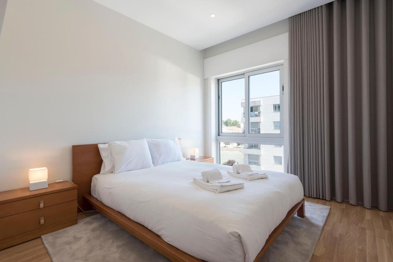 Lovelystay - Downtown Modern 2Br Flat With Free Parking Порто Екстериор снимка