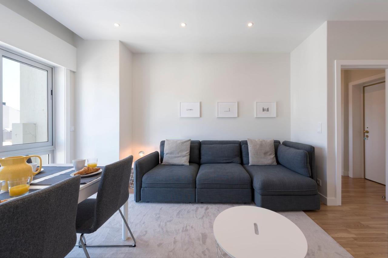 Lovelystay - Downtown Modern 2Br Flat With Free Parking Порто Екстериор снимка
